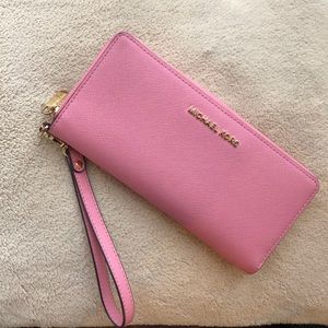 Michael Kors Wallet wristlet